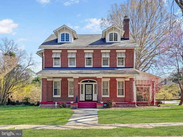 1595 Berkeley Ave, Petersburg, VA 23805