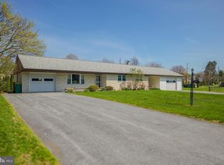 321 E Glenn Rd, Hershey, PA 17033