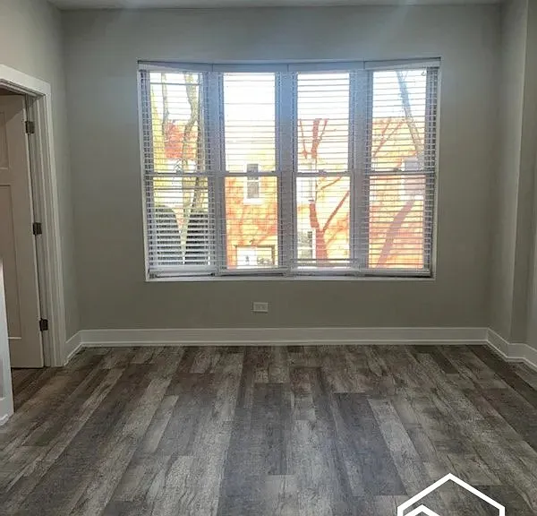 2410 N Tripp Ave #1 — Photo 3