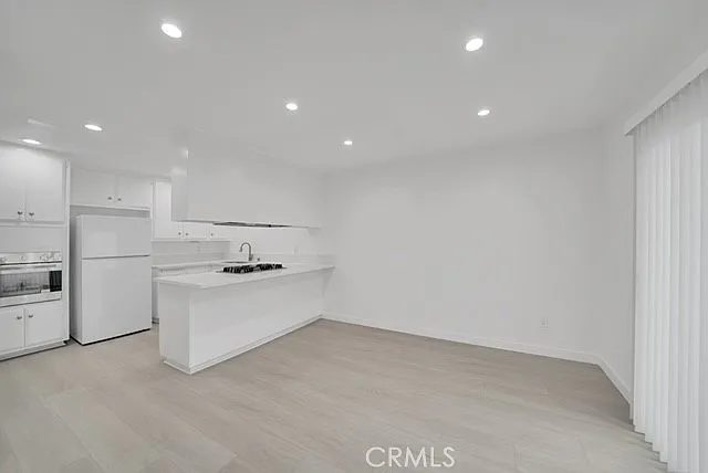 16722 Goldenwest St #1 — Photo 5