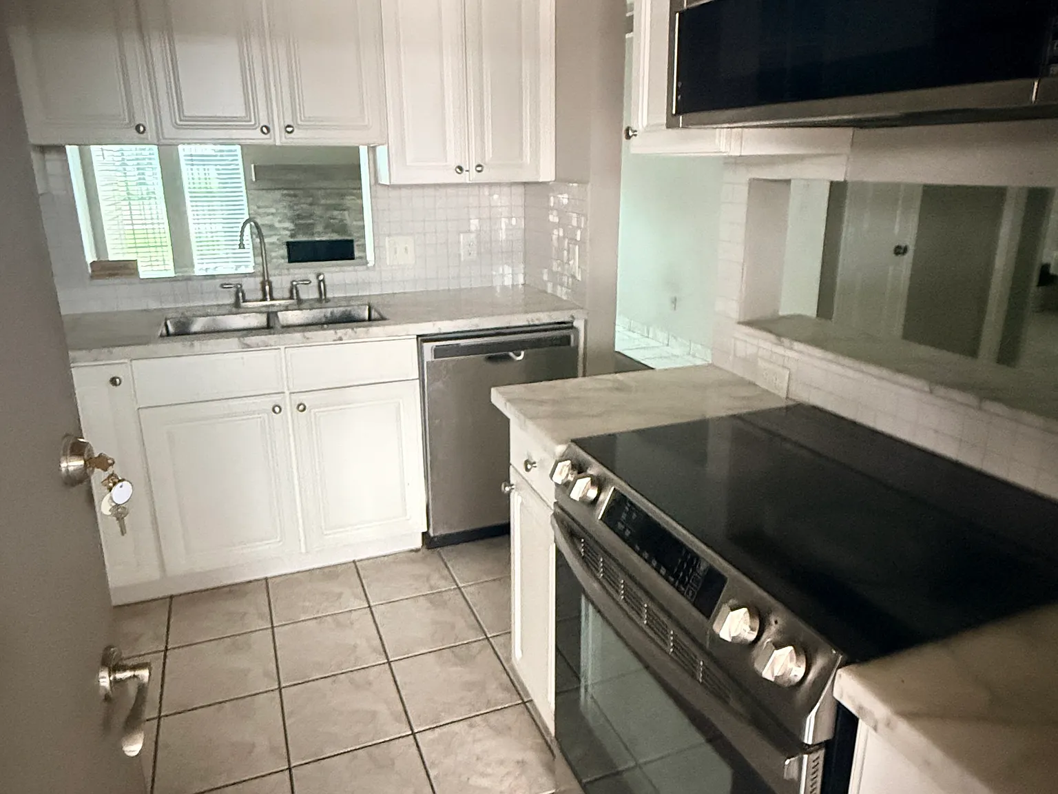 1 bed, 825 sqft, $1,100 — Photo 4