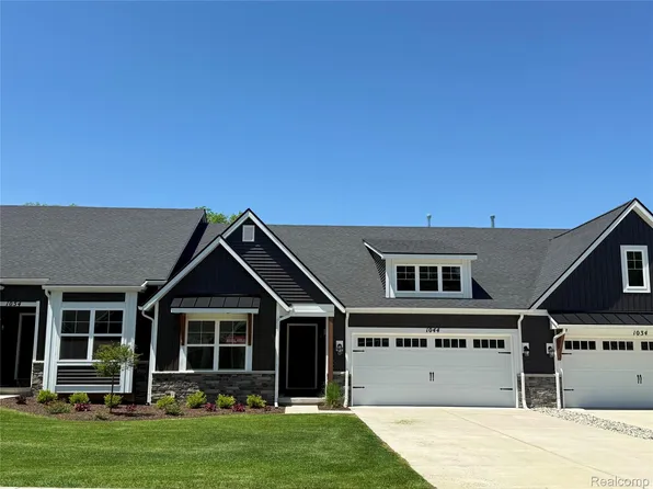 1044 Camellia Cir #45, Howell, MI 48843