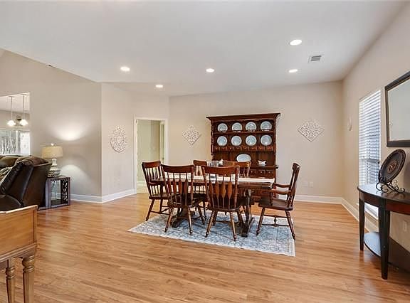 5th image of 38144 Joan Dr