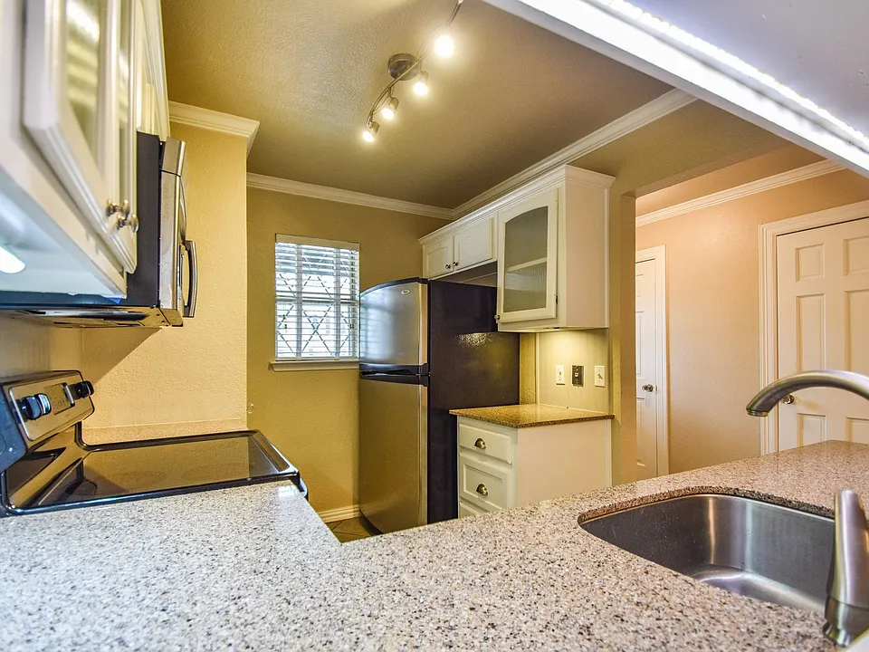 87 Winchester Dr