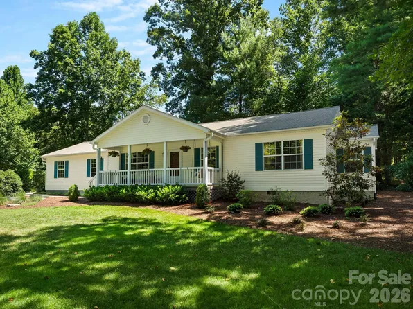 210 N Hillandale Drive Ext, East Flat Rock, NC 28726