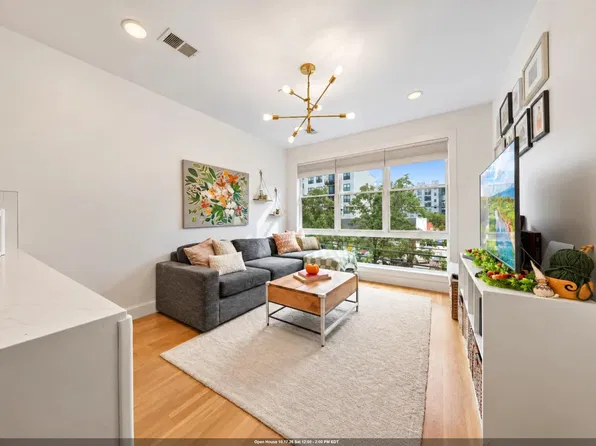 382 7th Street image 1 of 12