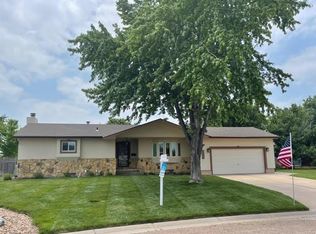 721 Vernon Dr, Larned, KS 67550