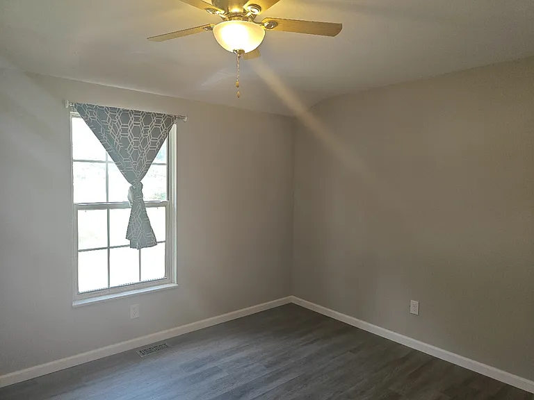 120 E Ravine Ave — Photo 5