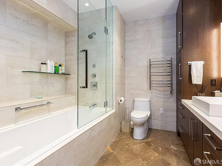 219 Brannan St #18K — Photo 13