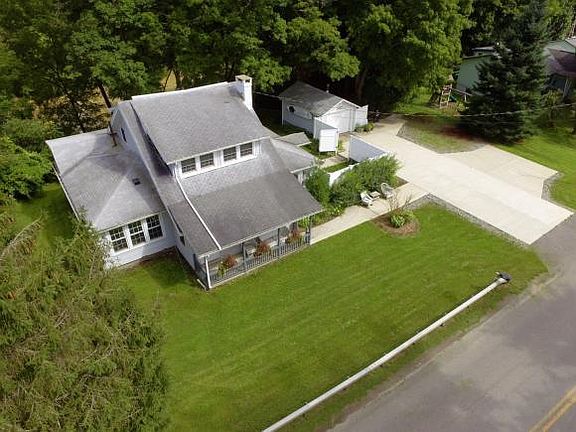3rd image of 808 Glen Mary Dr