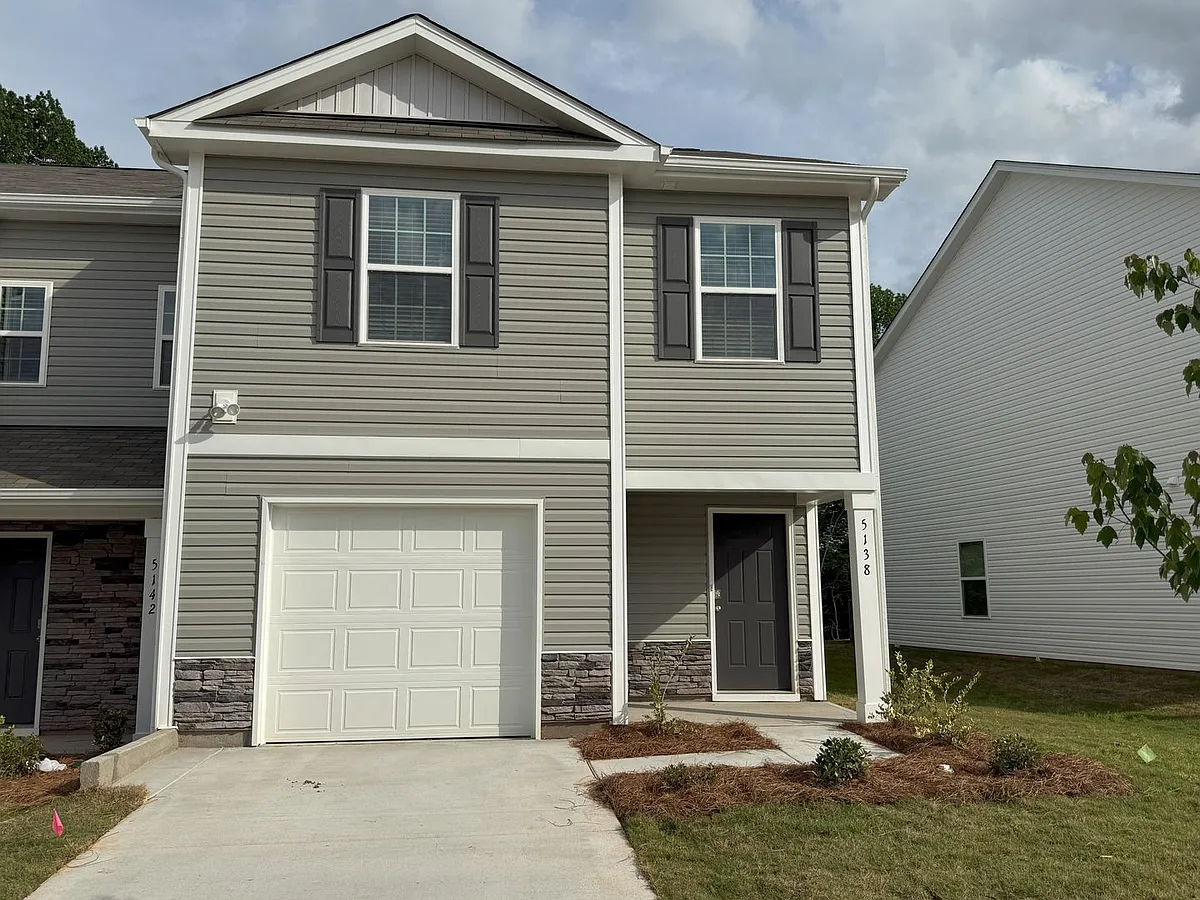 Building Photo - 5138 Hyrule Dr