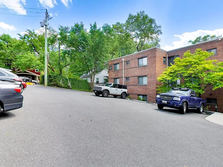 702 Chaney Dr — Photo 35