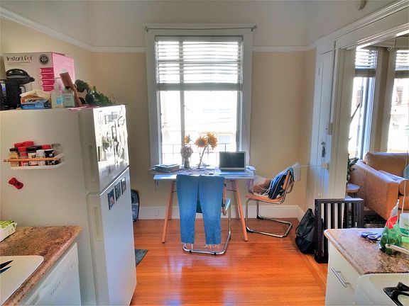 5th image of 550 Lake St #203