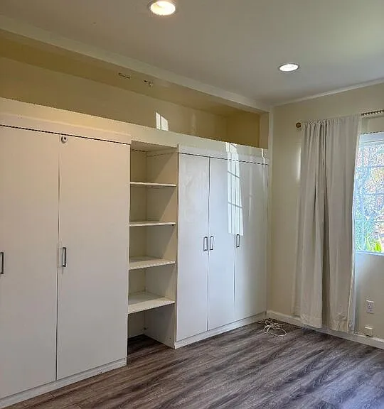 4503 Tobias Ave — Photo 15