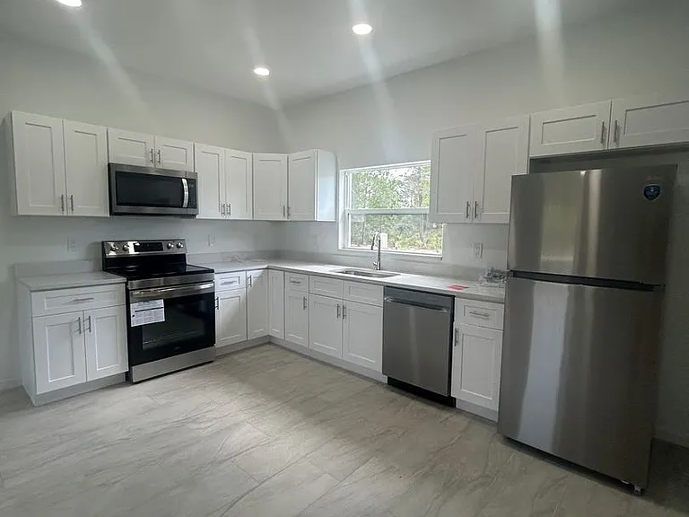 751 Pacific St — Photo 7