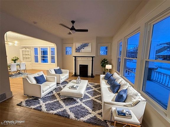 3rd image of 10318 Almira Ave