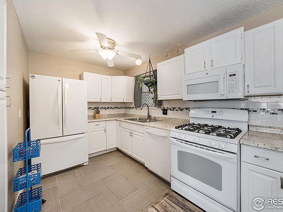 5th image of 229 Blossom Dr