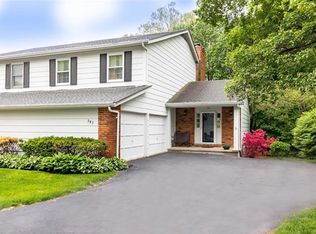 707 Turtle Cv, Ballwin, MO 63011