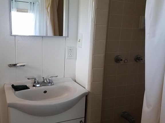 4th image of 3213 Castle St APT A