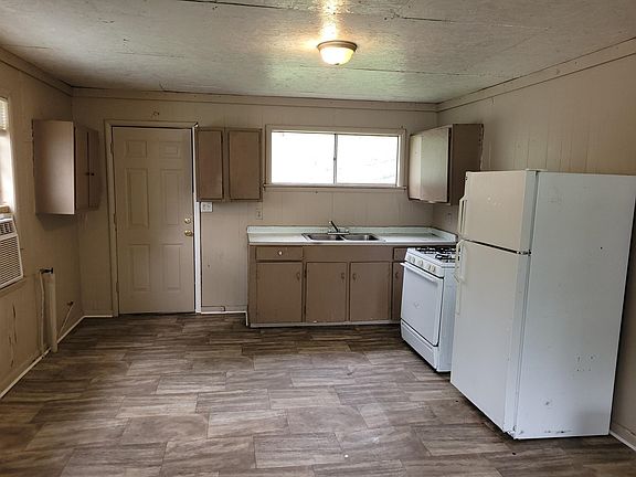 2nd image of 613 Pillow Ave