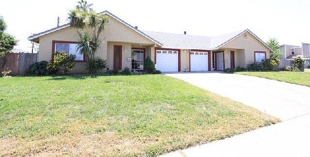 1st image of 7702 Loucreta Dr