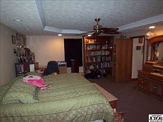 5th image of 743 S Jackson Park Dr