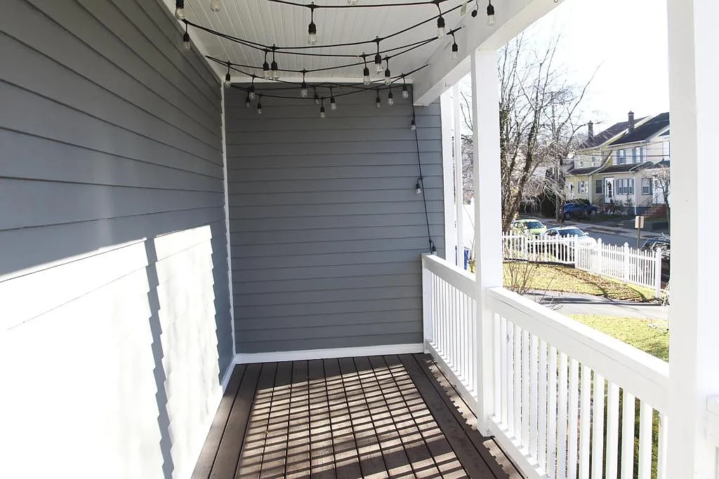 2 bed, $1,900 — Photo 3