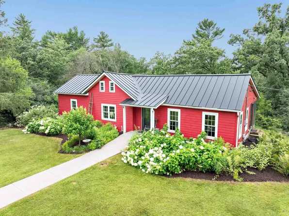 6974 Woodland Ln, Amherst, WI 54406