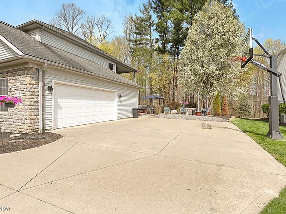 2nd image of 1073 River Run Dr