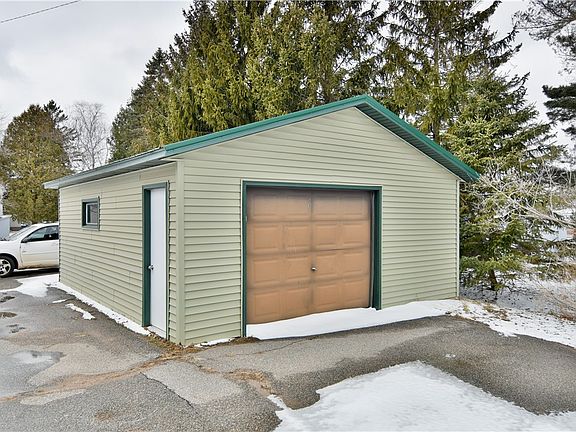5th image of 210 South Russell St #11