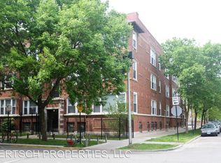 900 W Sunnyside Ave #8892204, Chicago, IL 60640