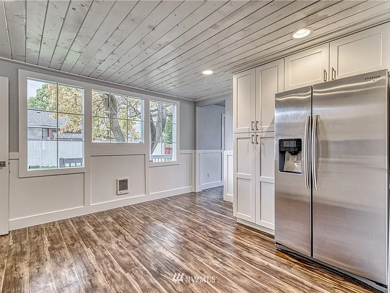 1016 S 37th St — Photo 3