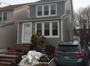 5935 157th St, Flushing, NY 11355