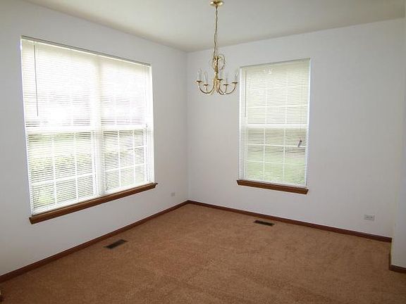 3rd image of 780 Stonewall Ct