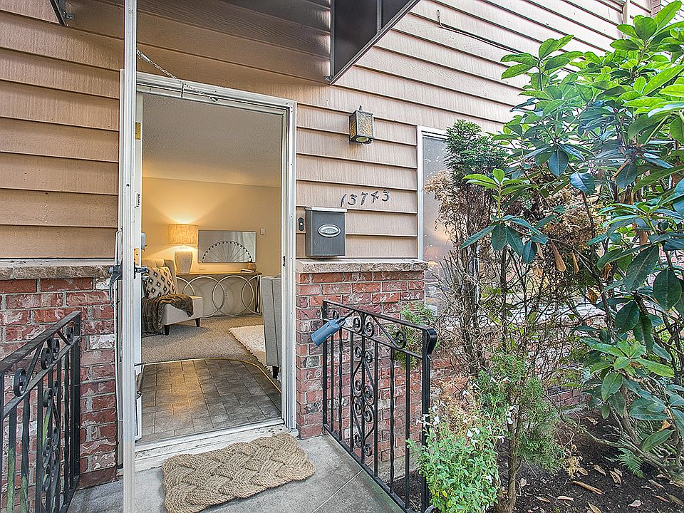 1st image of 13743 35th Ave NE #3