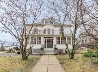 69 Hampstead Rd, Derry, NH 03038