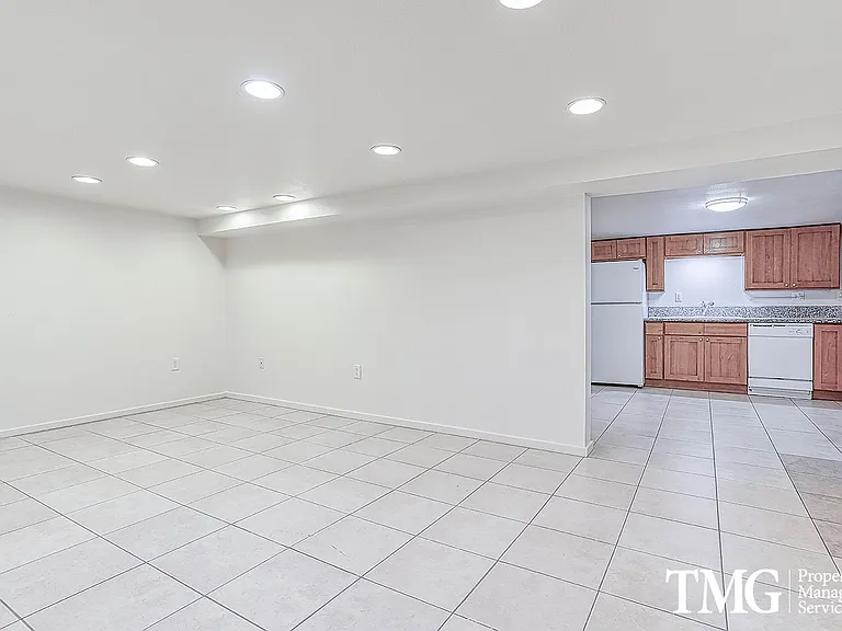 8164 SE 52nd Ave — Photo 8