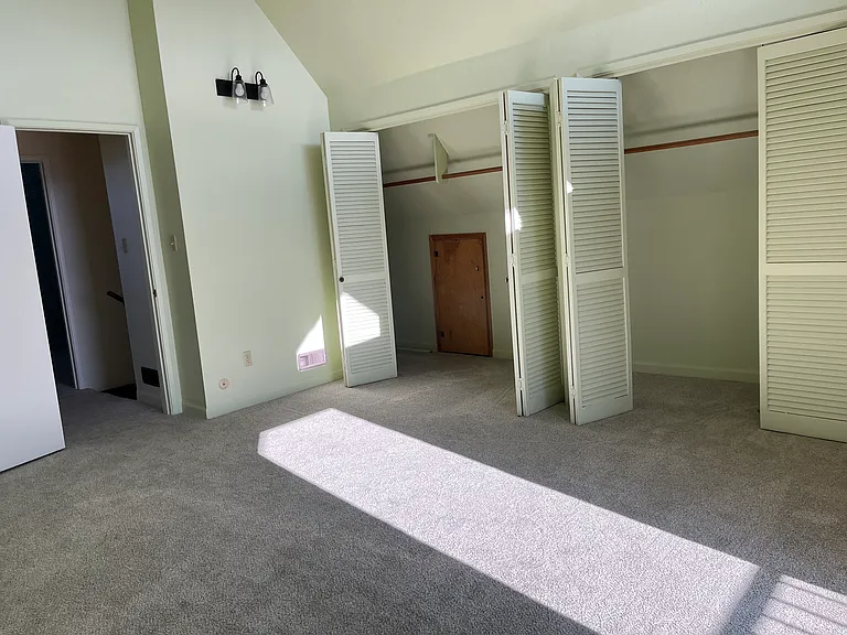 Grizzly Ct — Photo 14