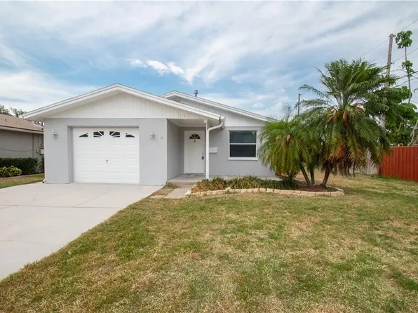 221 92nd Ave N, Saint Petersburg, FL 33702