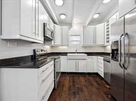 216 Marshall, 15