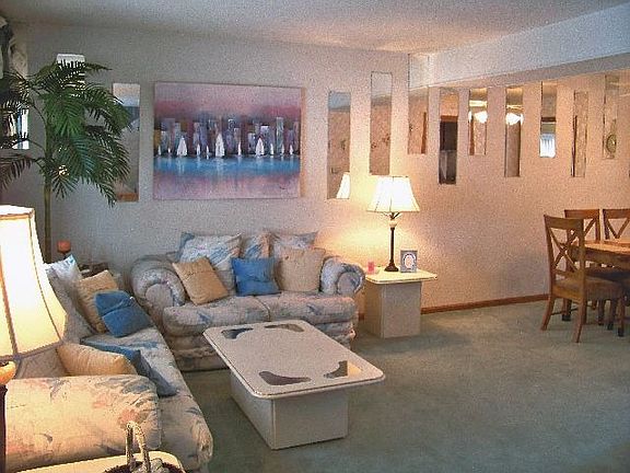 Big Living Room! 20x12