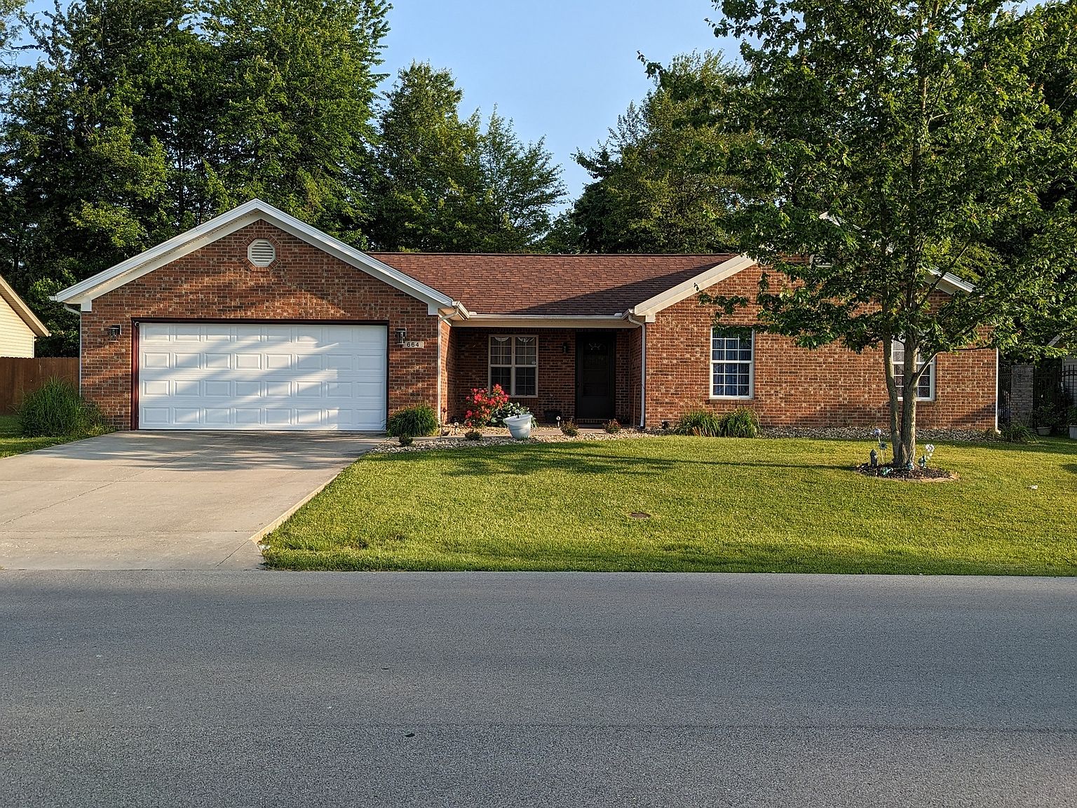 664 E Main St, Crothersville, IN 47229 Zillow