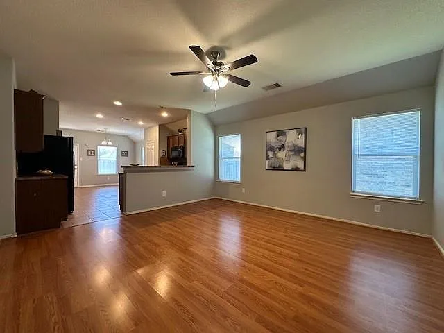 10426 Whisper Bluff Dr — Photo 4