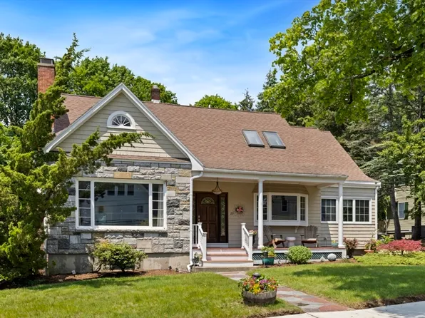29 Boulevard Rd, Dedham, MA 02026