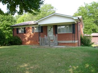 2678 Wards Gap Rd, Mount Airy, NC 27030