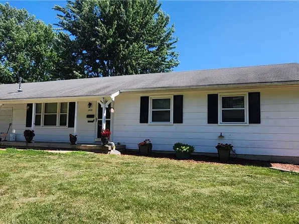 2205 Quail St, Harrisonville, MO 64701