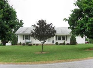 9022 Hickory Rd, Felton, PA 17322