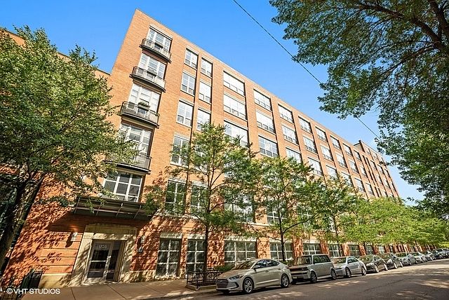 1st image of 1735 N Paulina St APT 215
