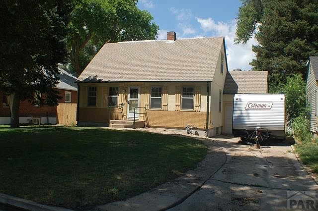 1st image of 823 Jackson St