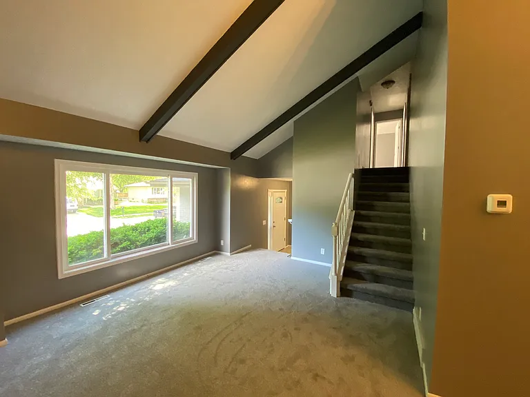 Blackwell Dr — Photo 2